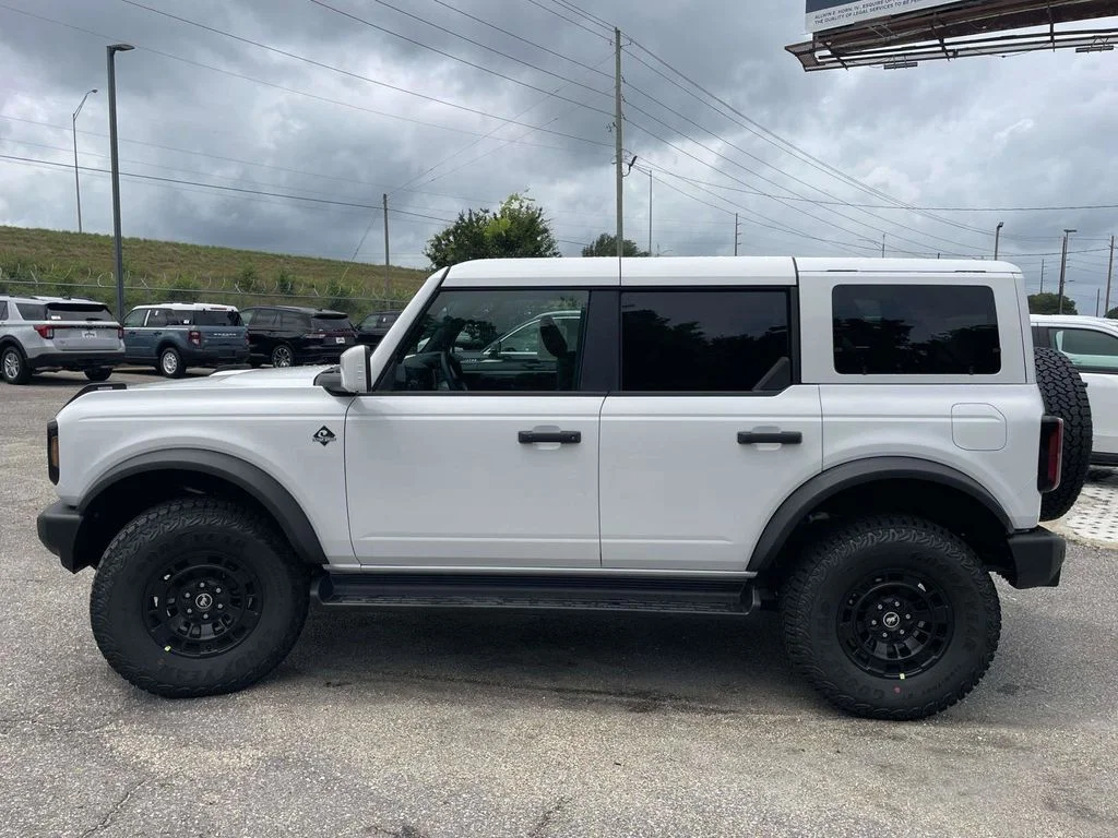 New 2026 White Ford Outer Banks image 6