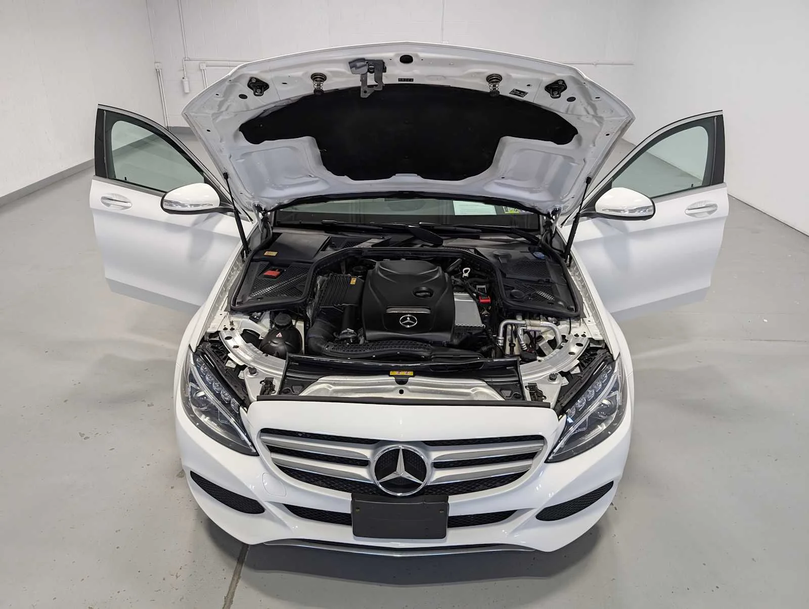 Used 2015 Polar White Mercedes-Benz C 300 image 13