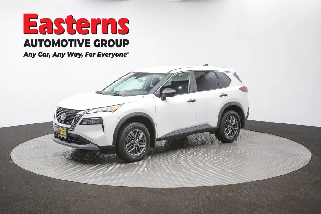 Used 2023 White Nissan S image 56