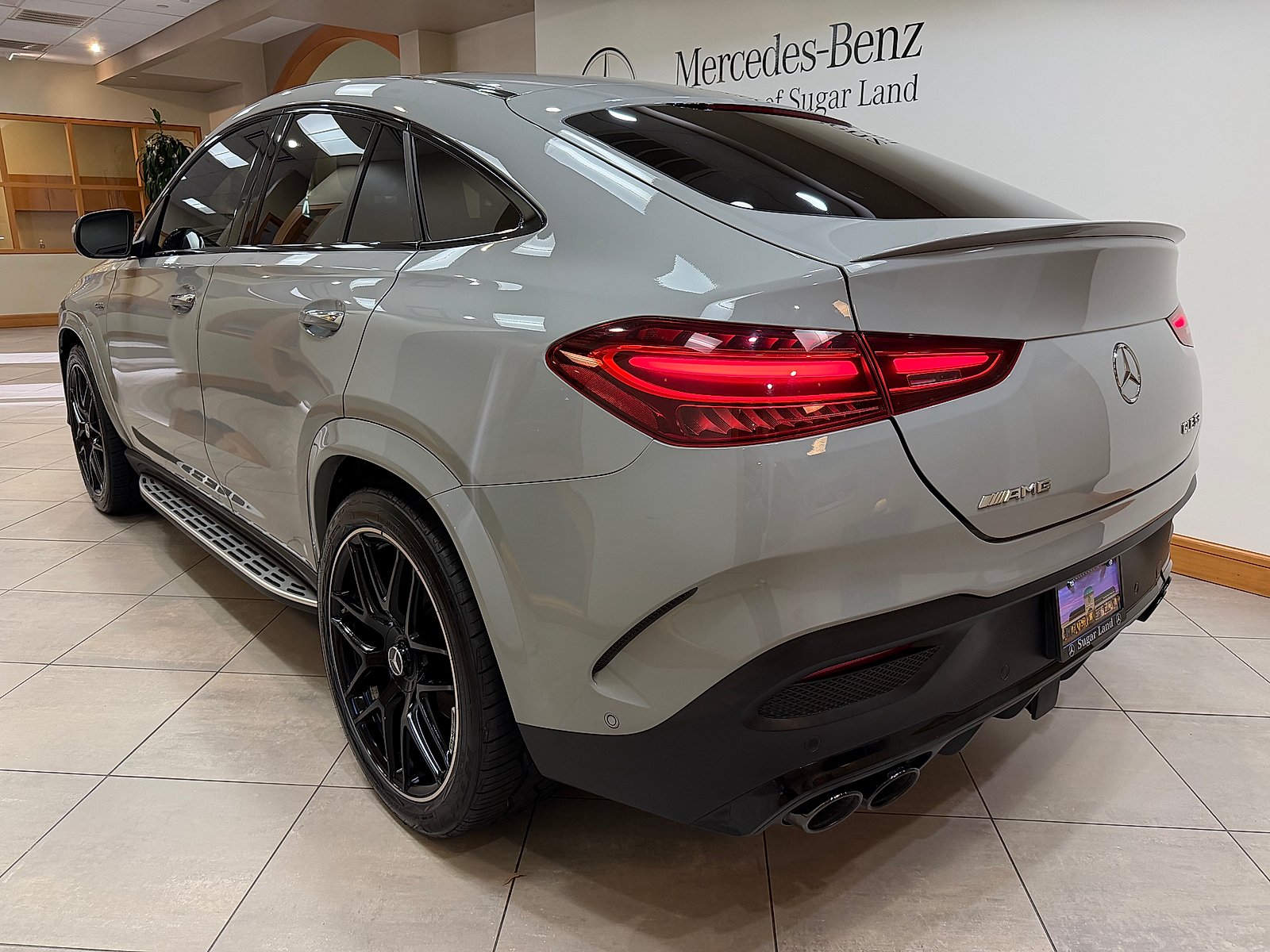 Used 2024 MANUFAKTUR Alpine Grey Mercedes-Benz 4MATIC®+ image 4