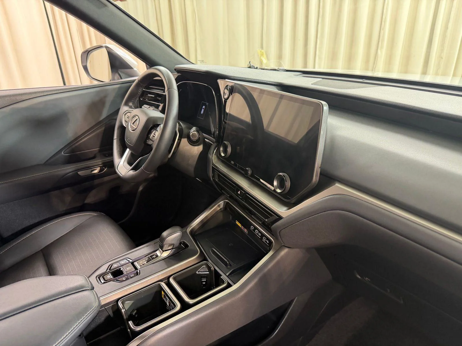 Used 2024 Wind Chill Pearl Lexus TX 350 image 43