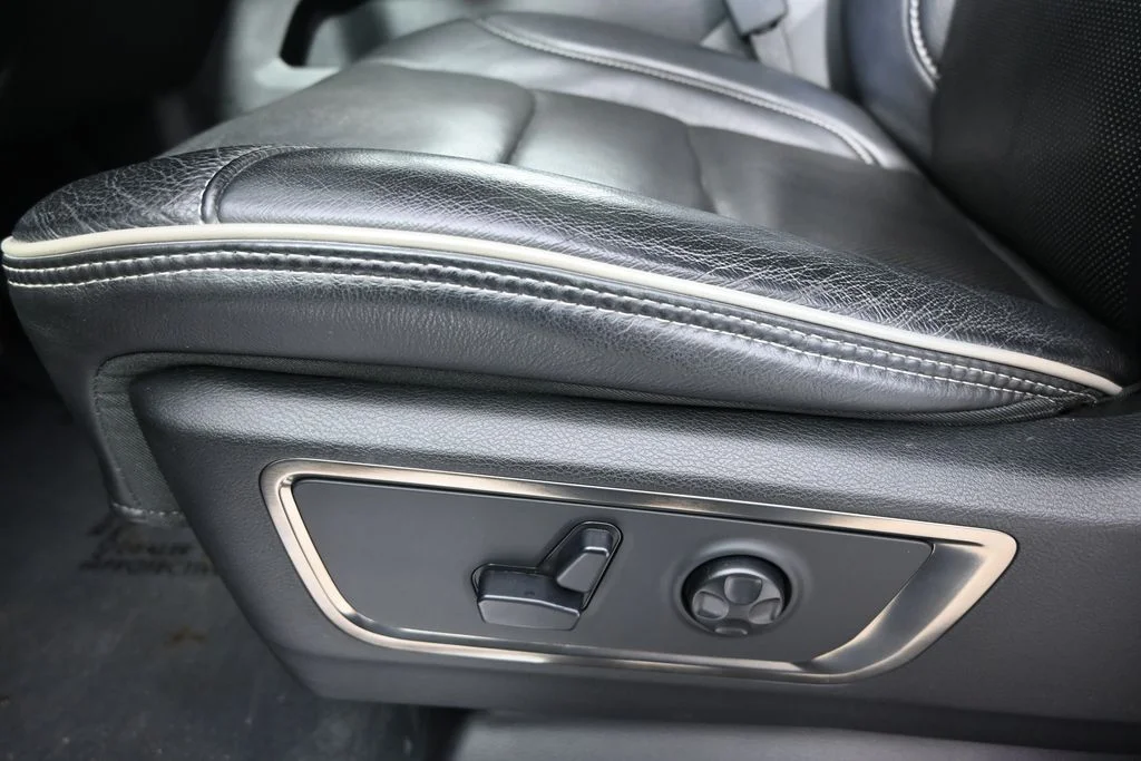 Used 2020 Silver Ram Limited image 22