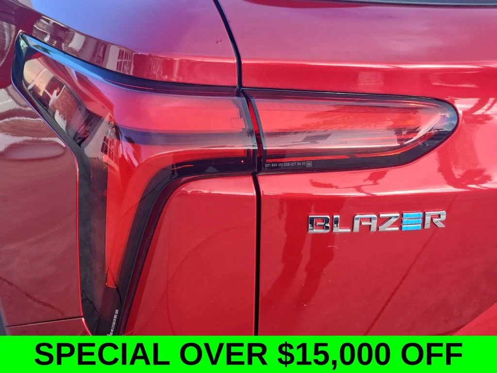 2024 Chevrolet Blazer EV LT - Photo 41