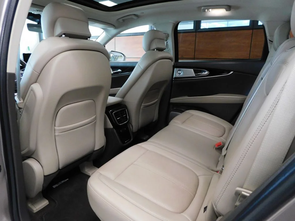 Used 2021 Mocha Lincoln Reserve image 42