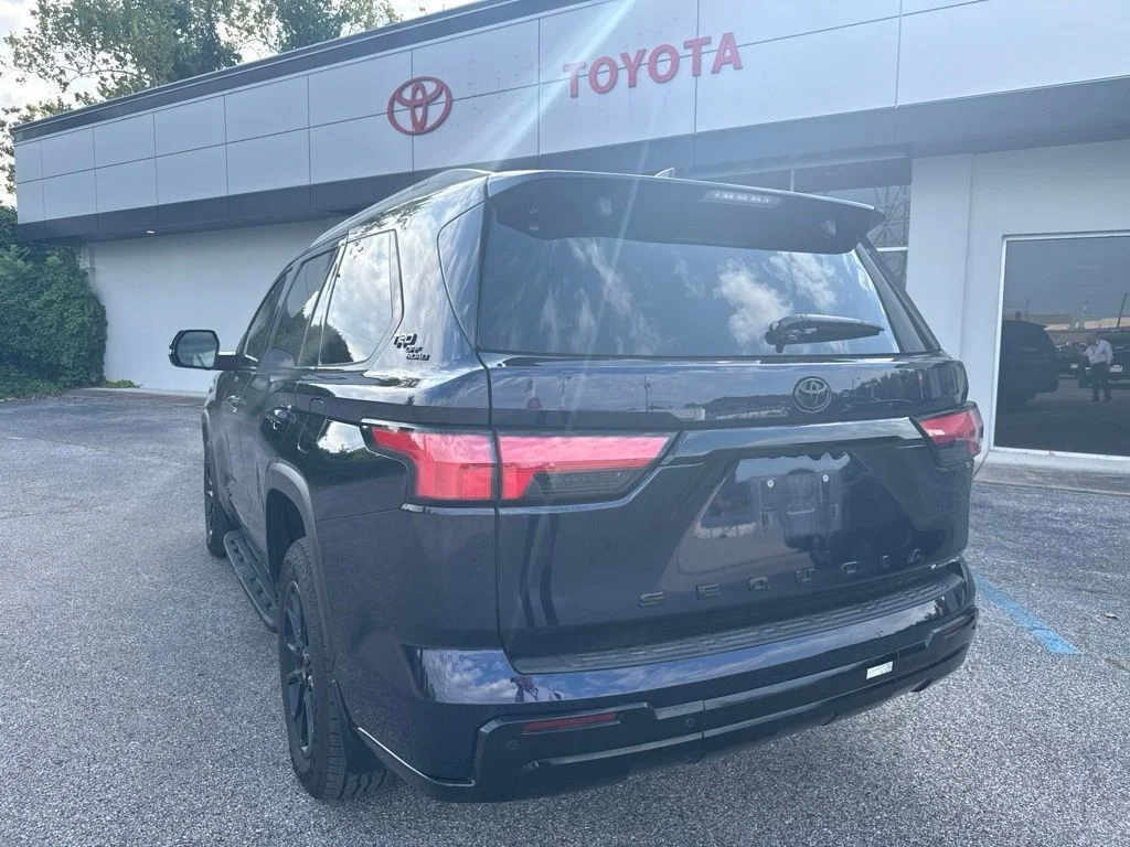 Used 2026  Toyota Limited image 6