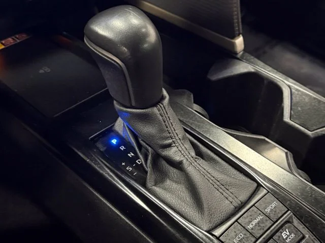 Used 2025  Toyota SE image 30