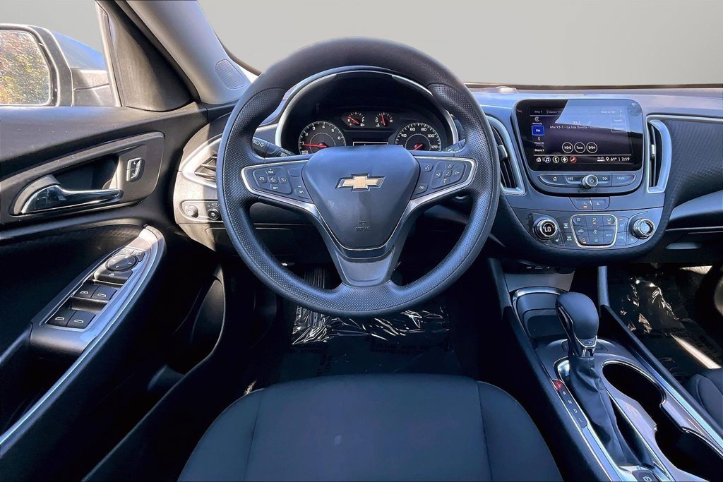 Used 2024 Gray Chevrolet LT image 8