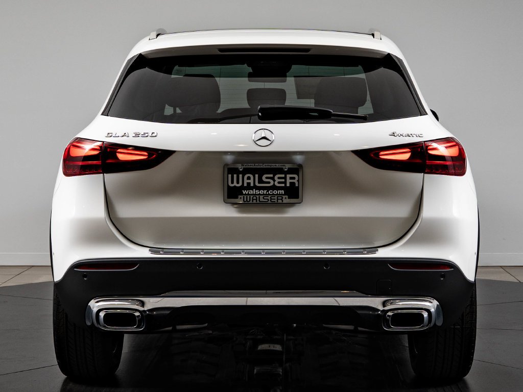 New 2026 Polar White Mercedes-Benz GLA 250 image 7