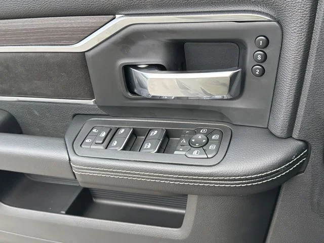 New 2026 Ceramic Gray Clear-Coat Exterior Paint RAM Laramie image 19