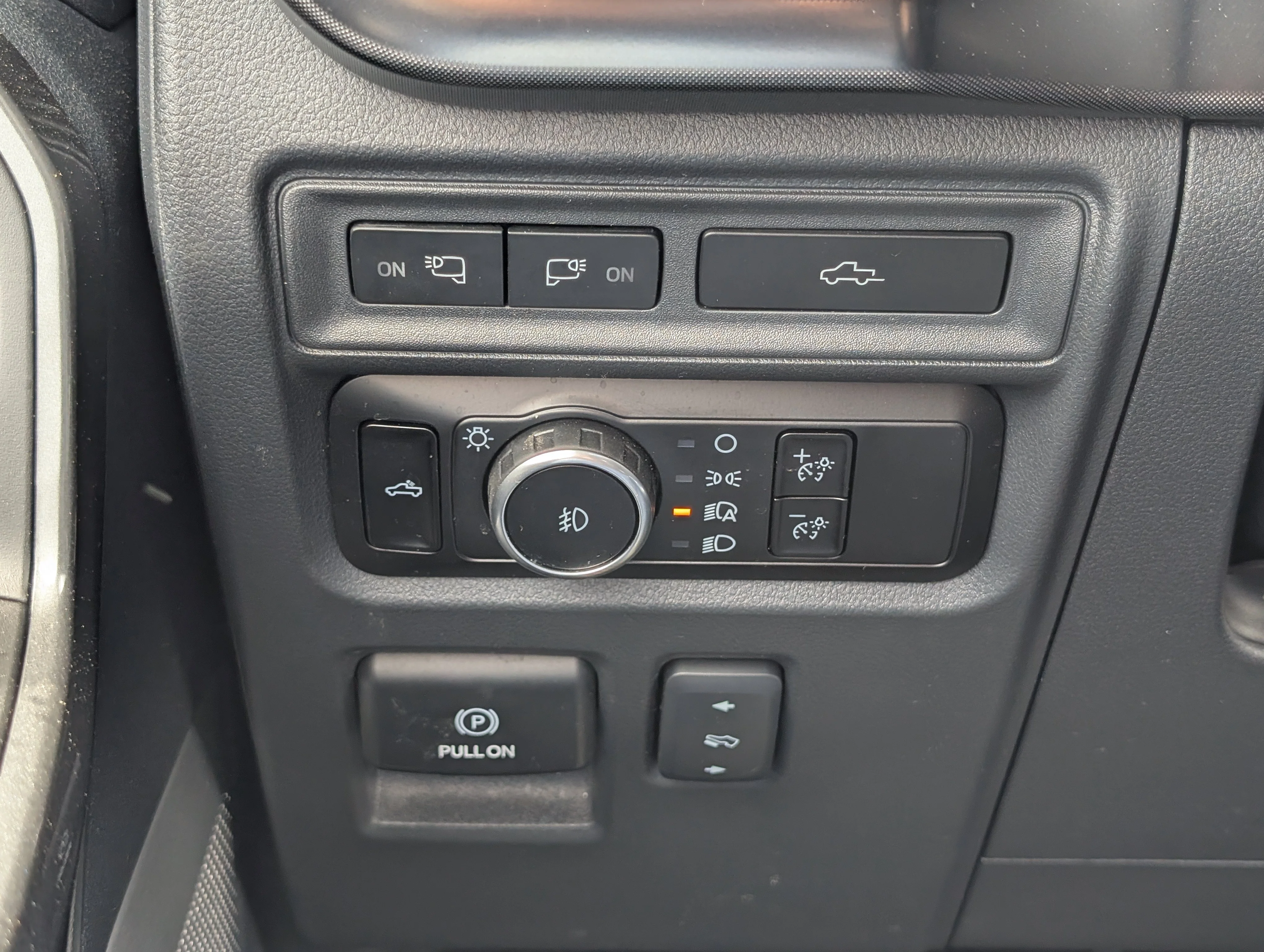 Used 2023 Agate Black Metallic Ford Tremor image 31