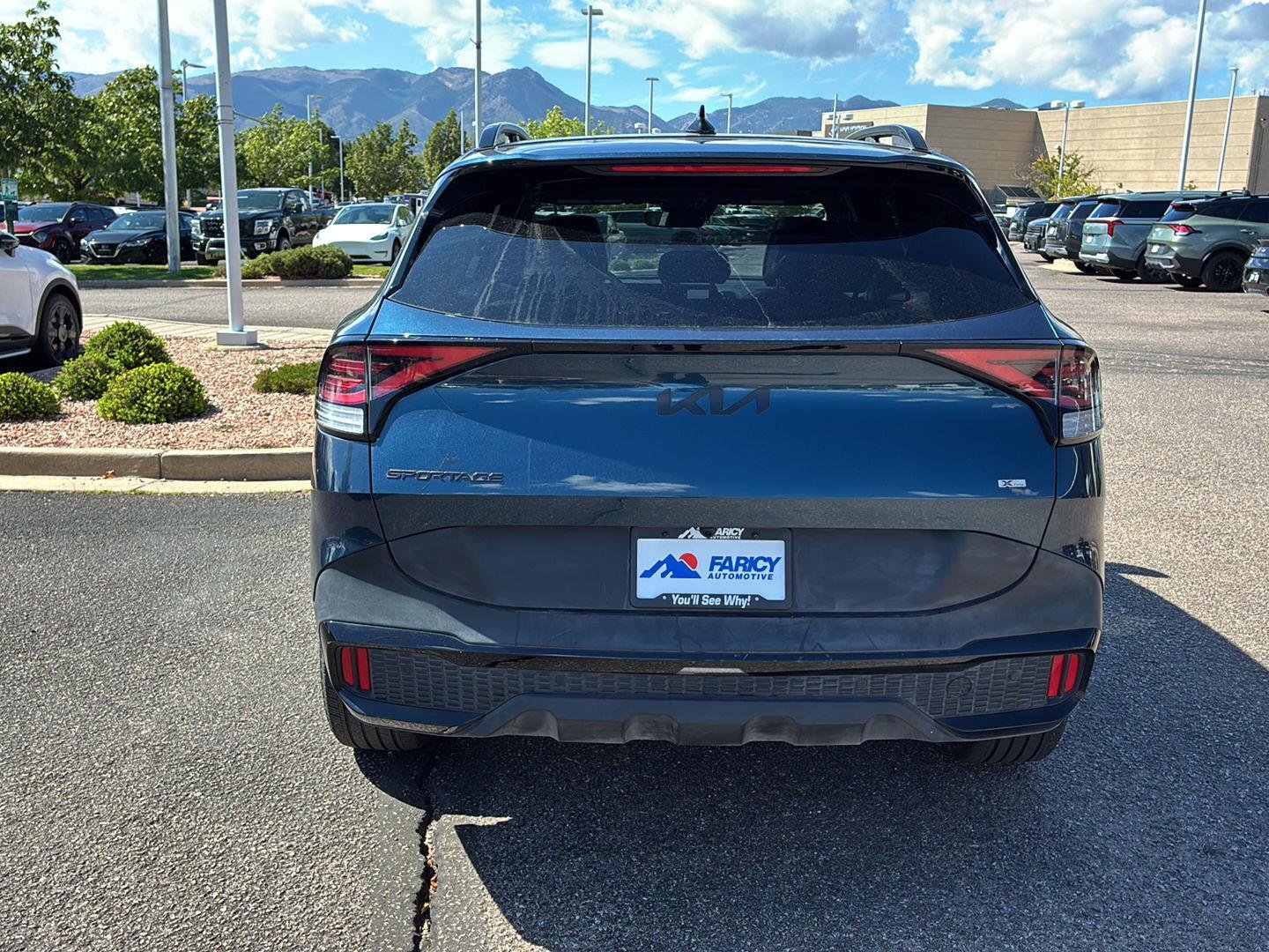 Used 2025 Vesta Blue Kia X-Line Prestige image 16