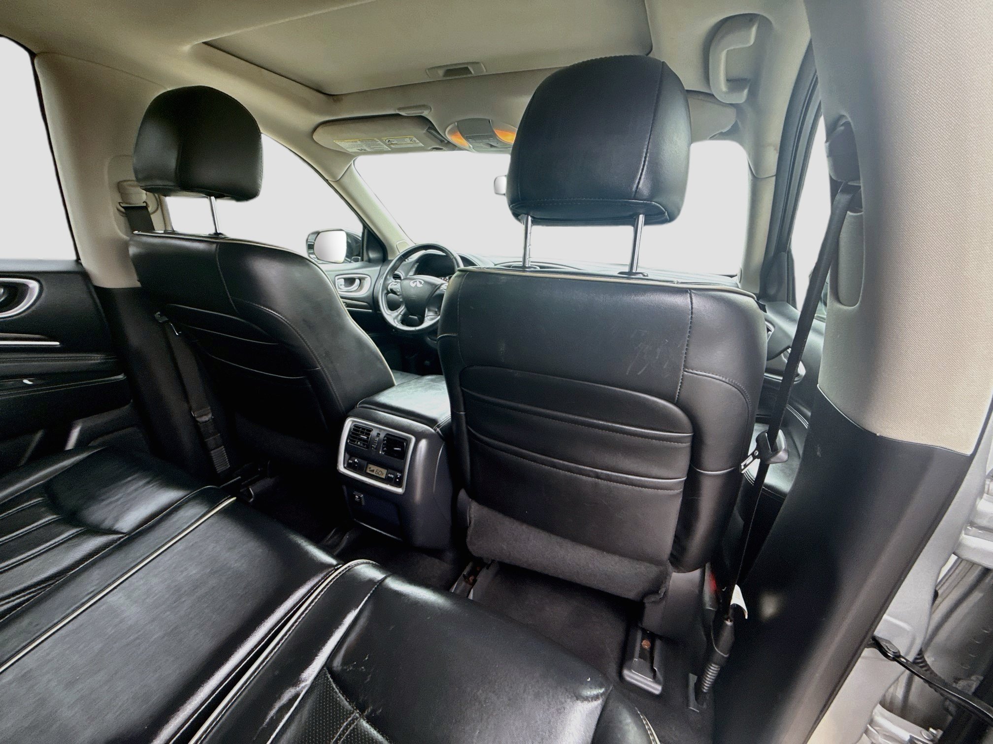 Used 2017 Liquid Platinum INFINITI Base image 27