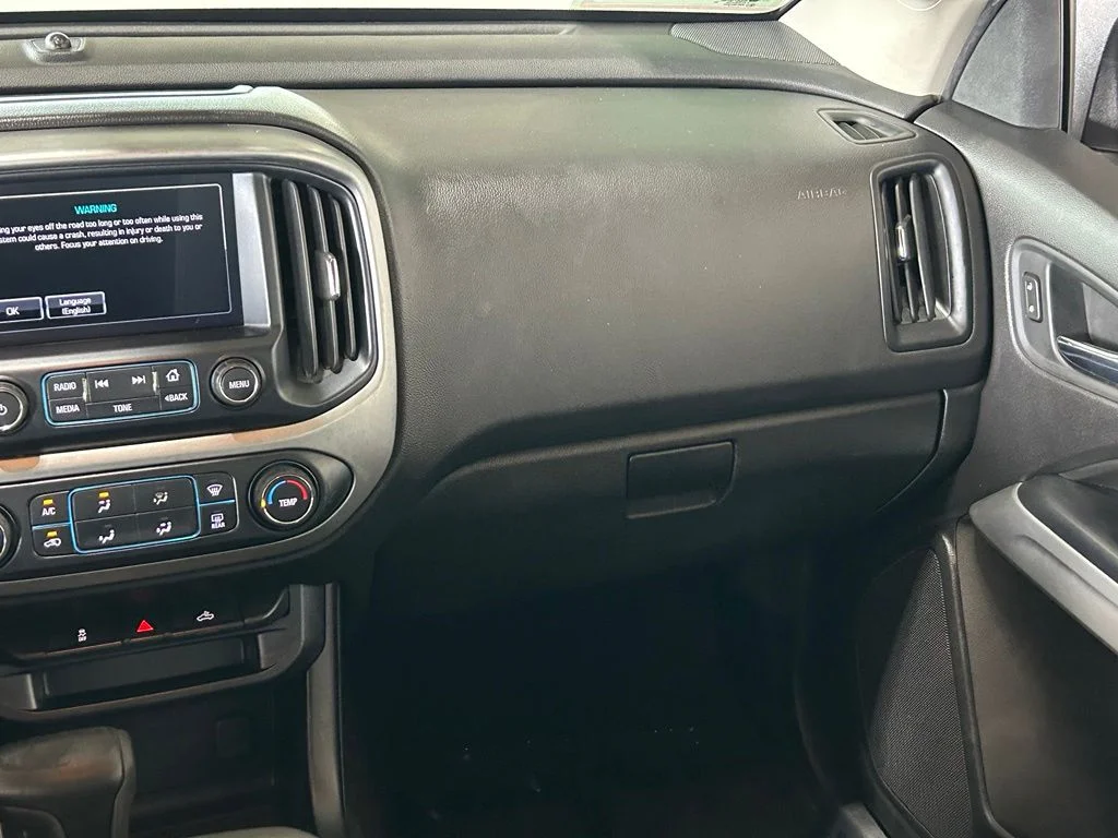 Used 2017 Summit White Chevrolet LT image 10