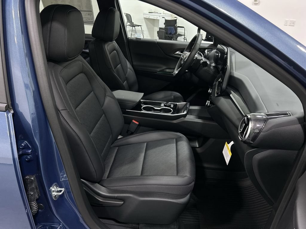 2027 Chevrolet Equinox LT - Photo 25