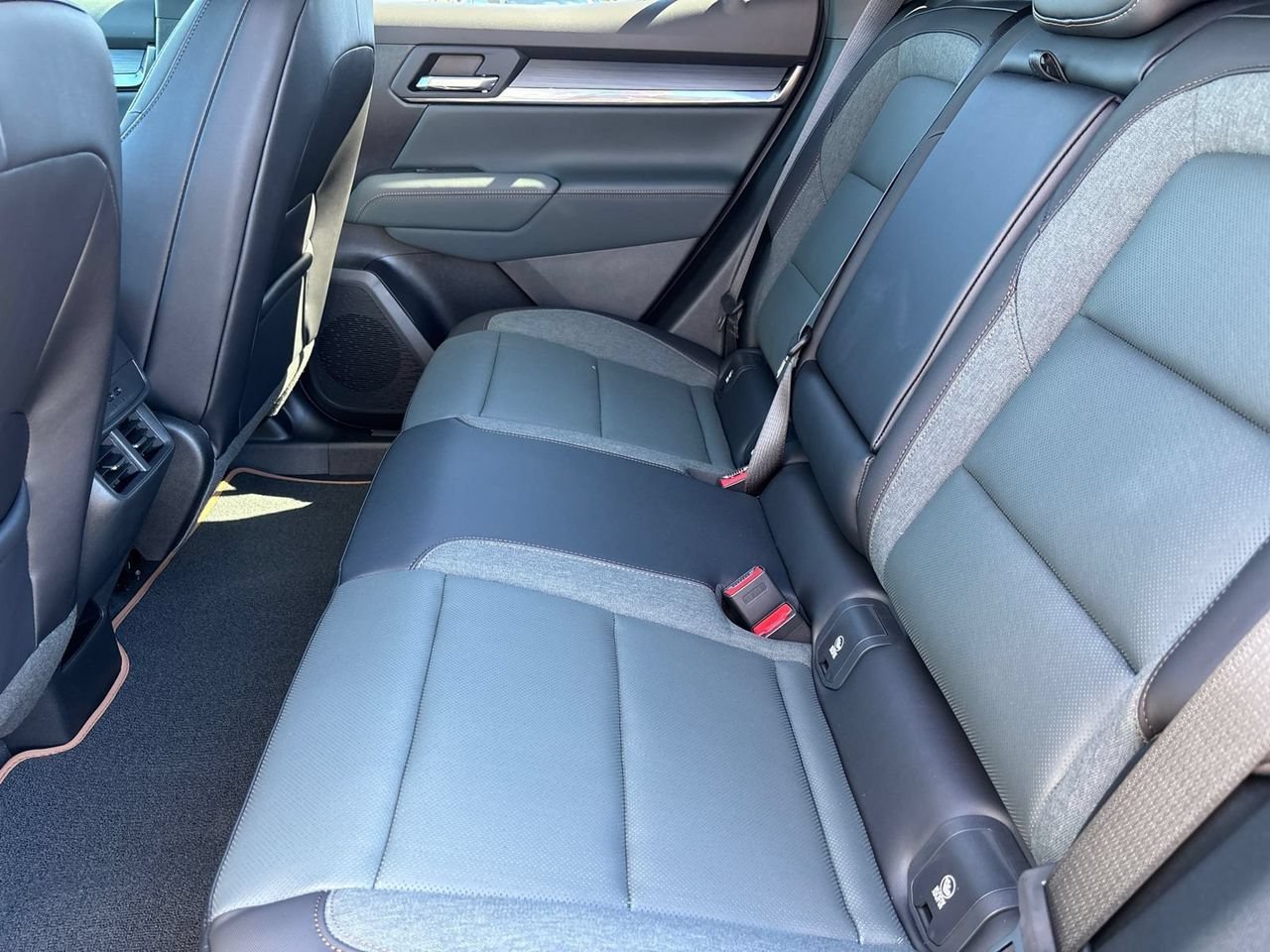 2026 GMC Terrain AT4 - Photo 23