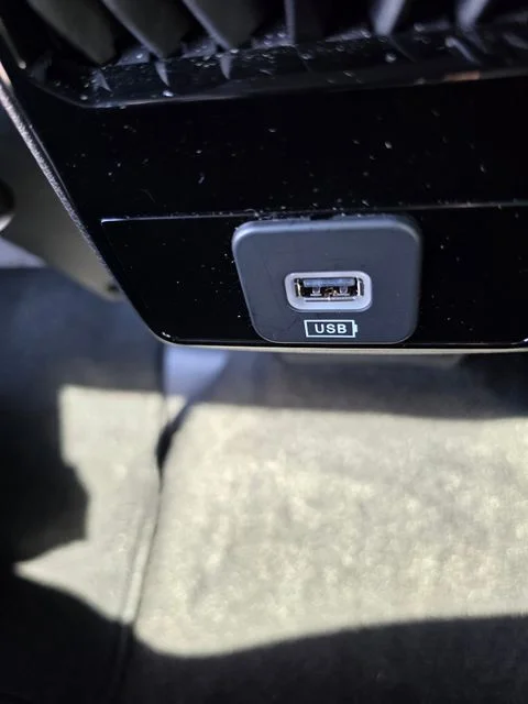 Used 2024 Gray Jeep Limited image 5