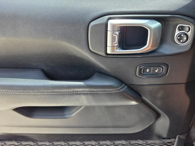 Used 2020 Gray Jeep Overland image 15