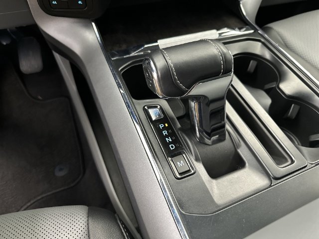 Used 2023 Red Ford Lariat image 26