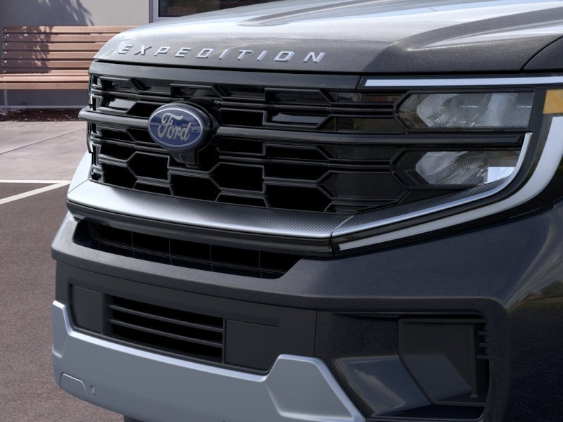 New 2026 Agate Black Metallic Ford MAX Platinum® image 17