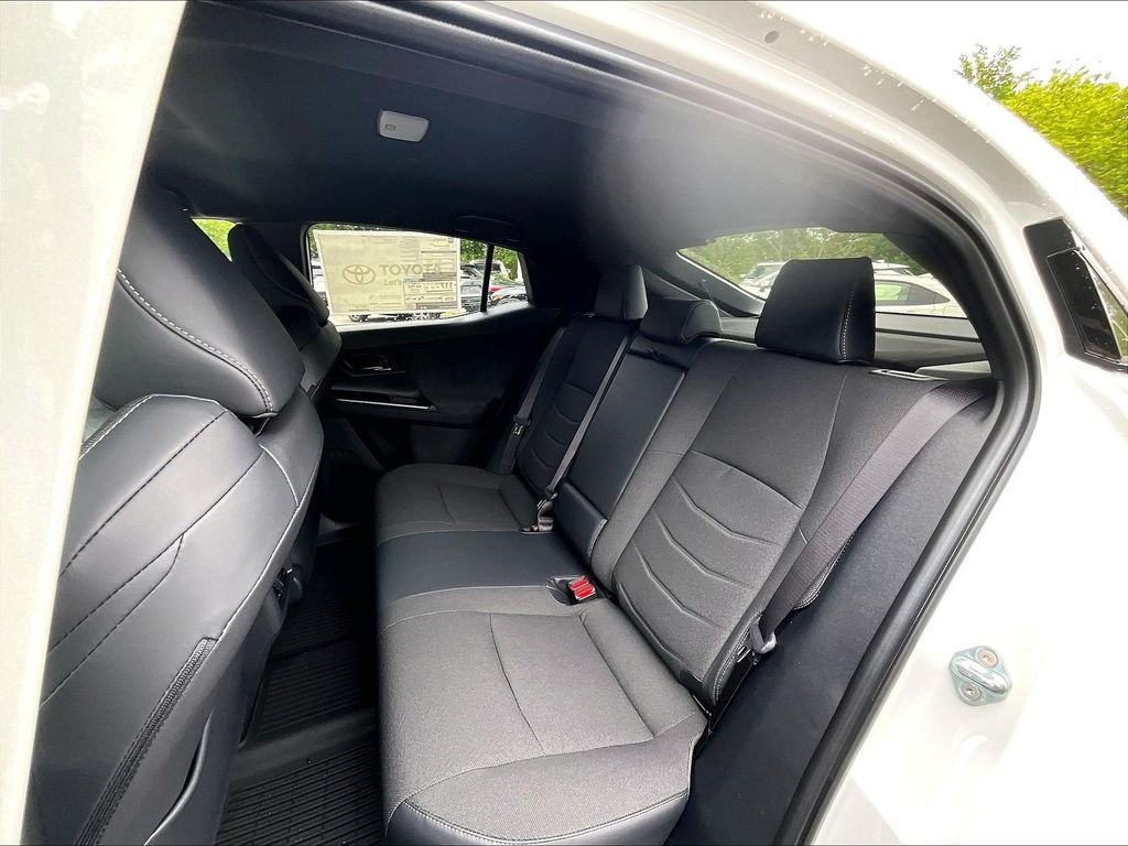 New 2026 Wind Chill Pearl Toyota SE image 15