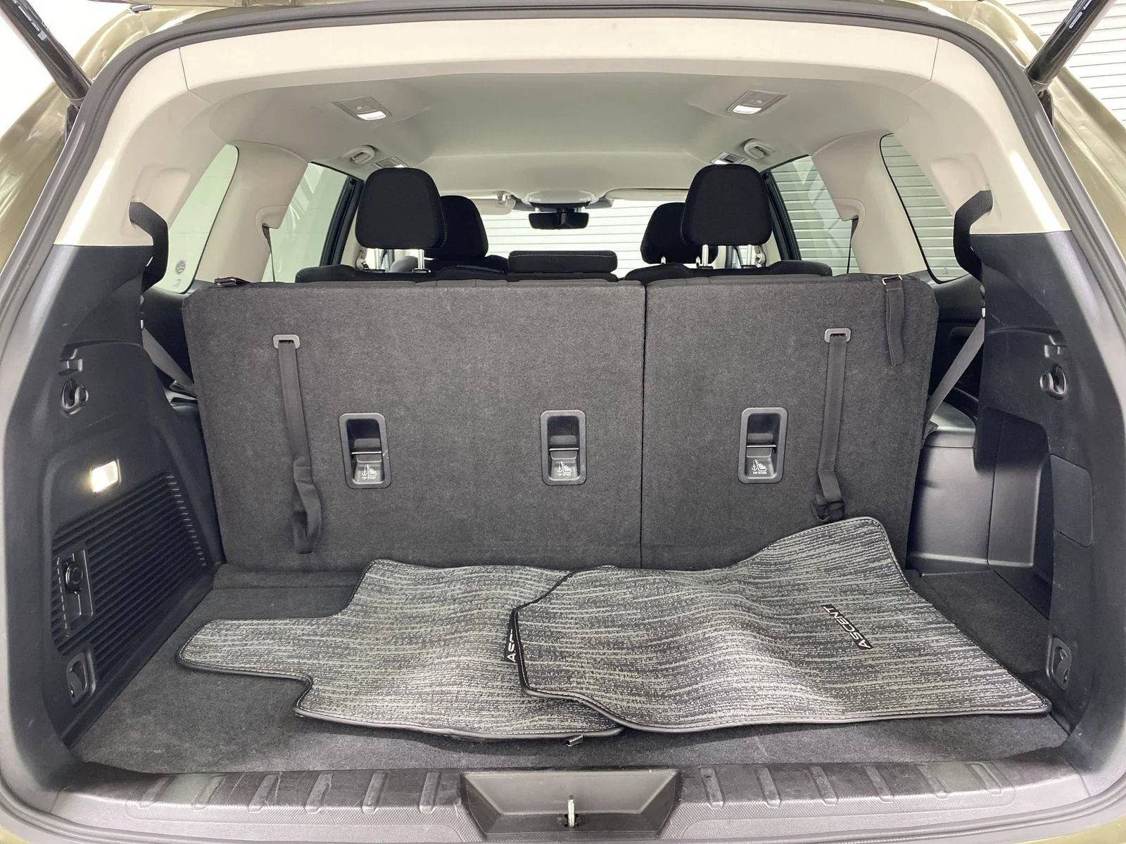 2025 Subaru Ascent Premium - Photo 23