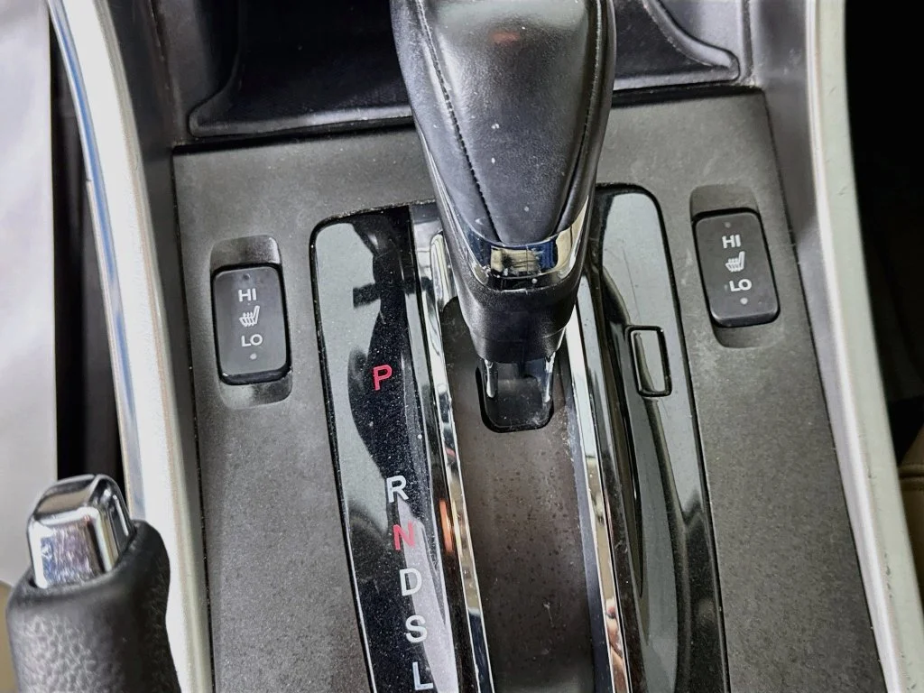 Used 2015 White Honda EX-L image 20