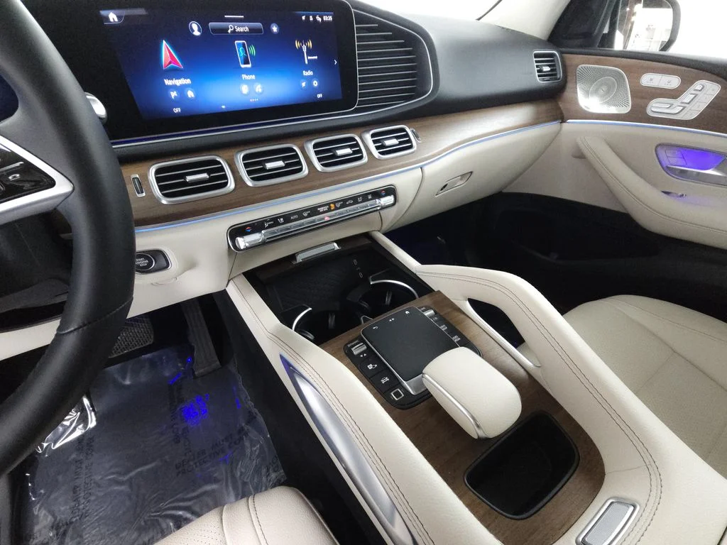 Used 2025 Polar White Mercedes-Benz GLE 450e image 15