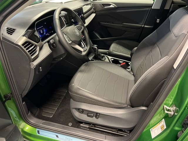 New 2026 Green Volkswagen 1.5T SE Black image 6