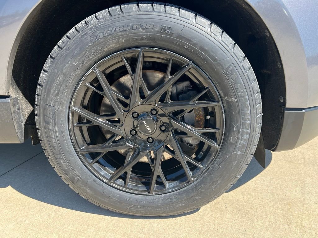Used 2024 Gray Metallic Ford SEL image 31