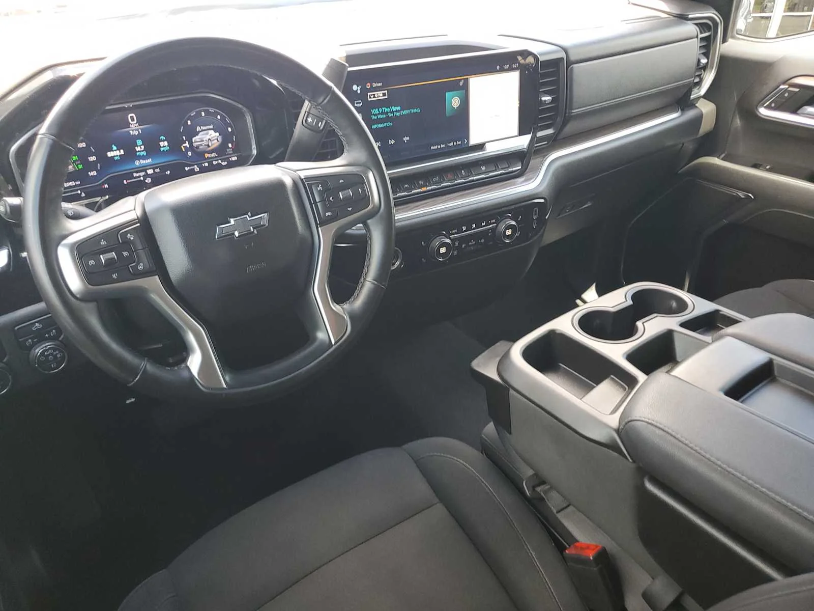 Used 2024 Lakeshore Blue Metallic Chevrolet RST image 17