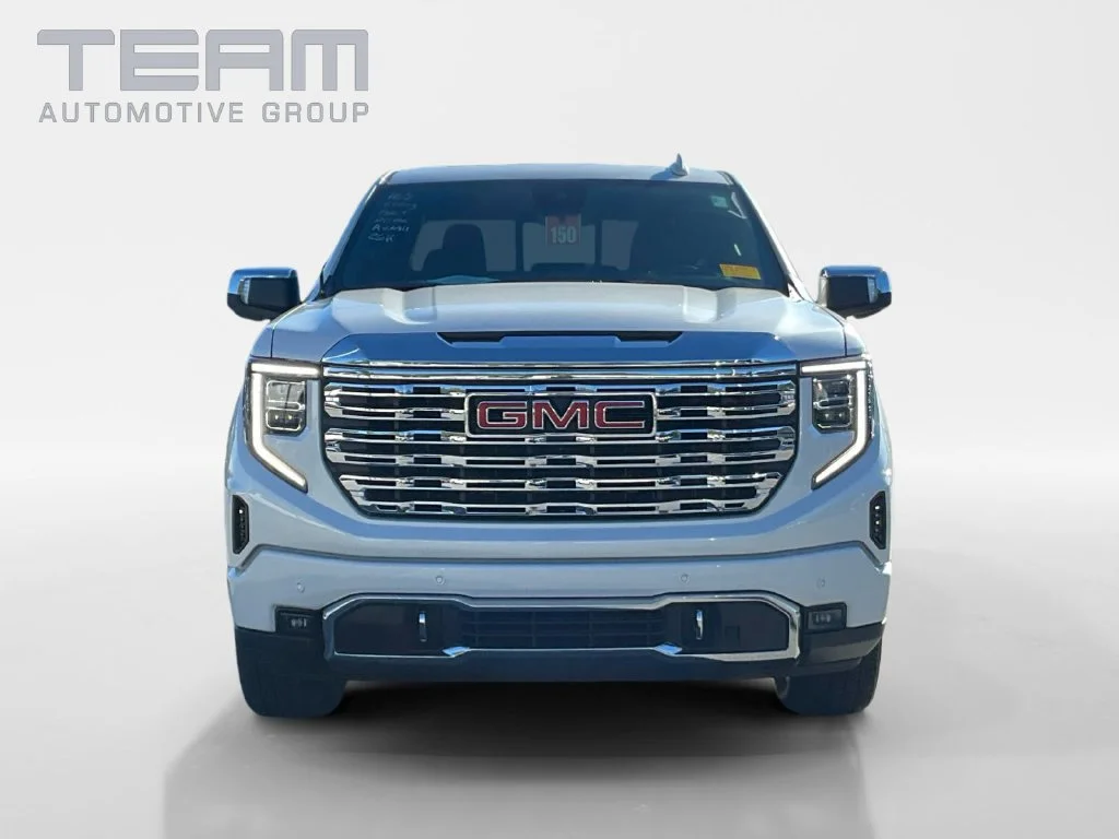 Used 2024 White Frost Tricoat GMC Denali image 2