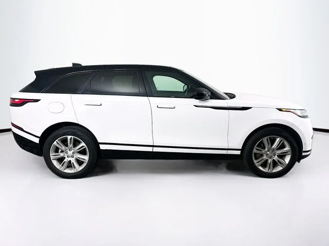 Used 2021 White Land Rover S image 4