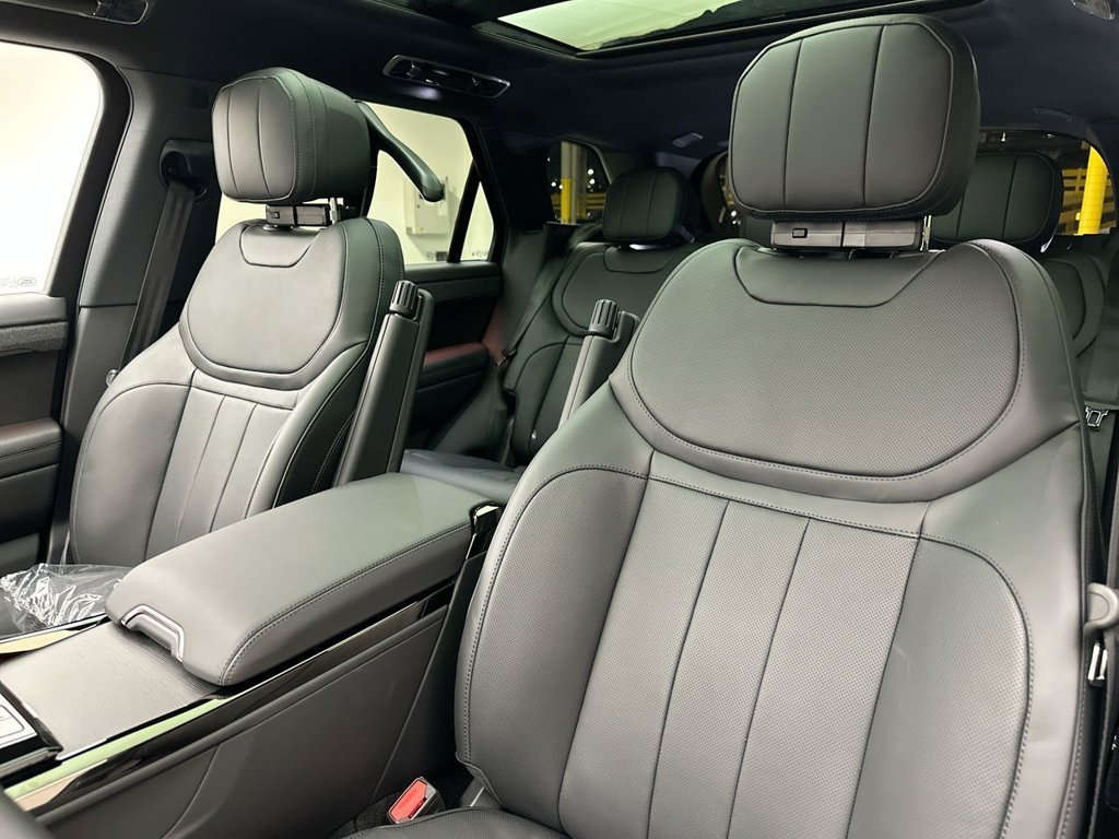 New 2027 Varesine Blue Land Rover SE image 10