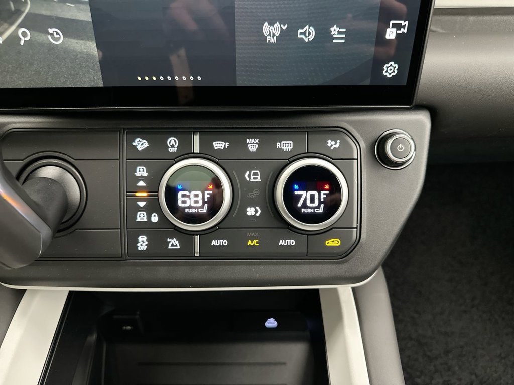 New 2026 Borasco Grey Land Rover X-Dynamic SE image 13