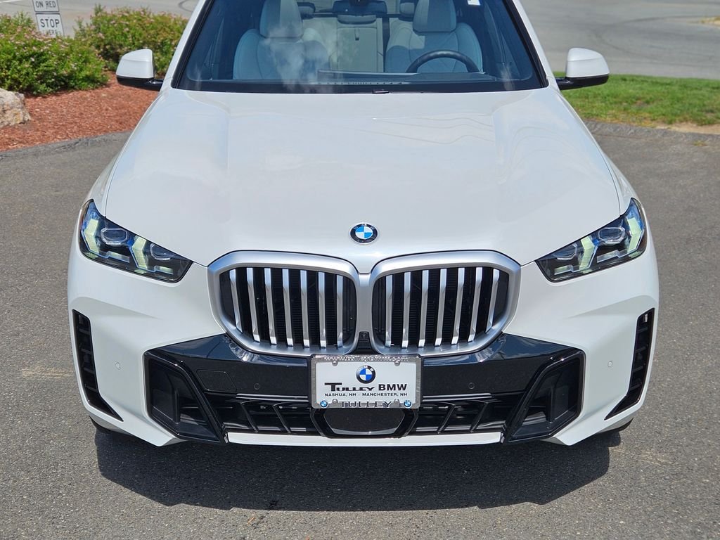 Certified Used 2026 Mineral White Metallic BMW xDrive40i image 8