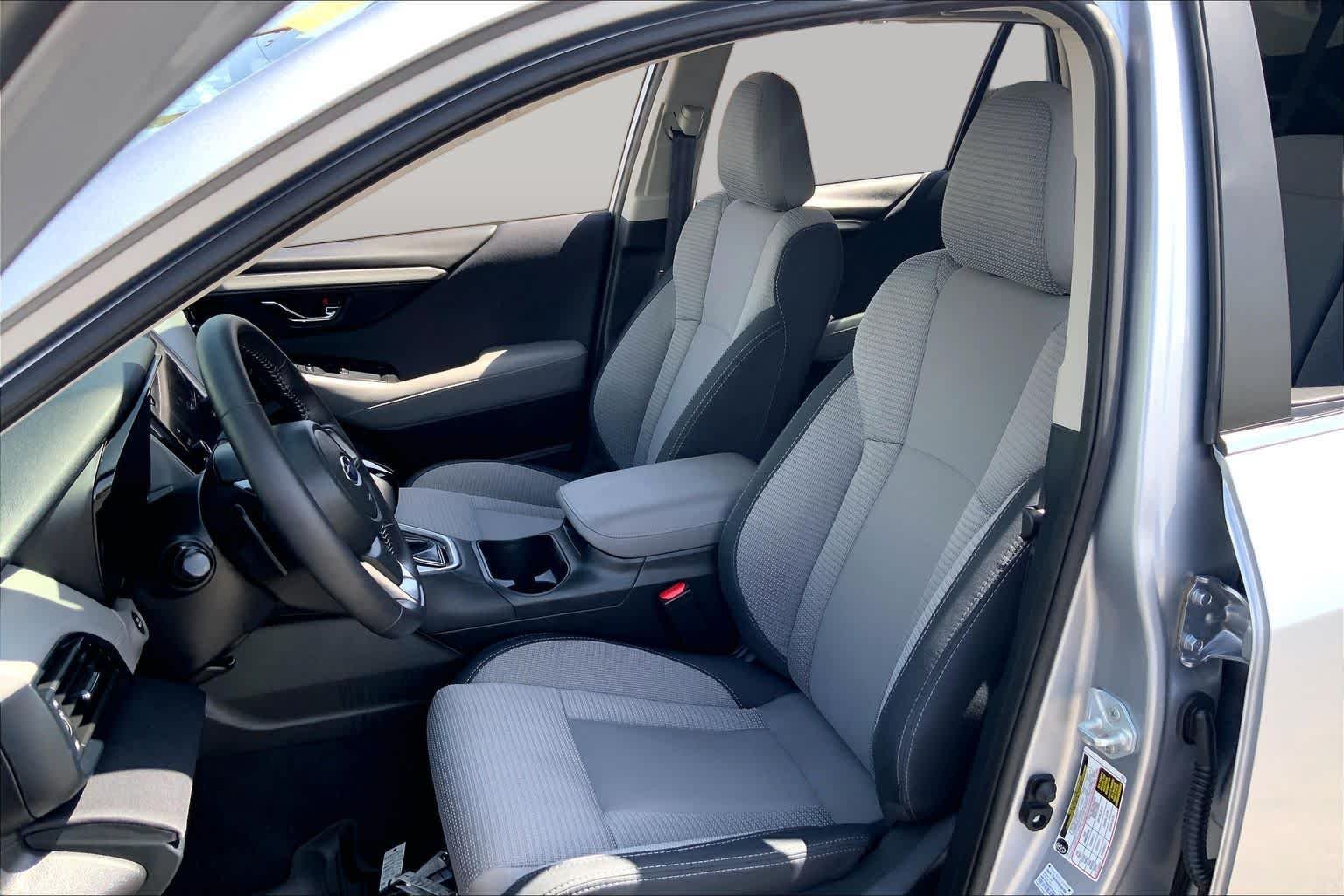 Used 2025 Ice Silver Metallic Subaru Premium image 7