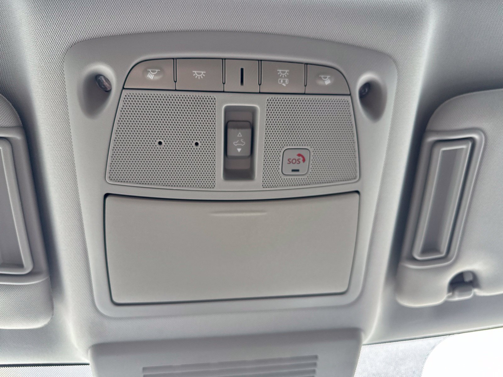 Used 2020 White Nissan Platinum image 85