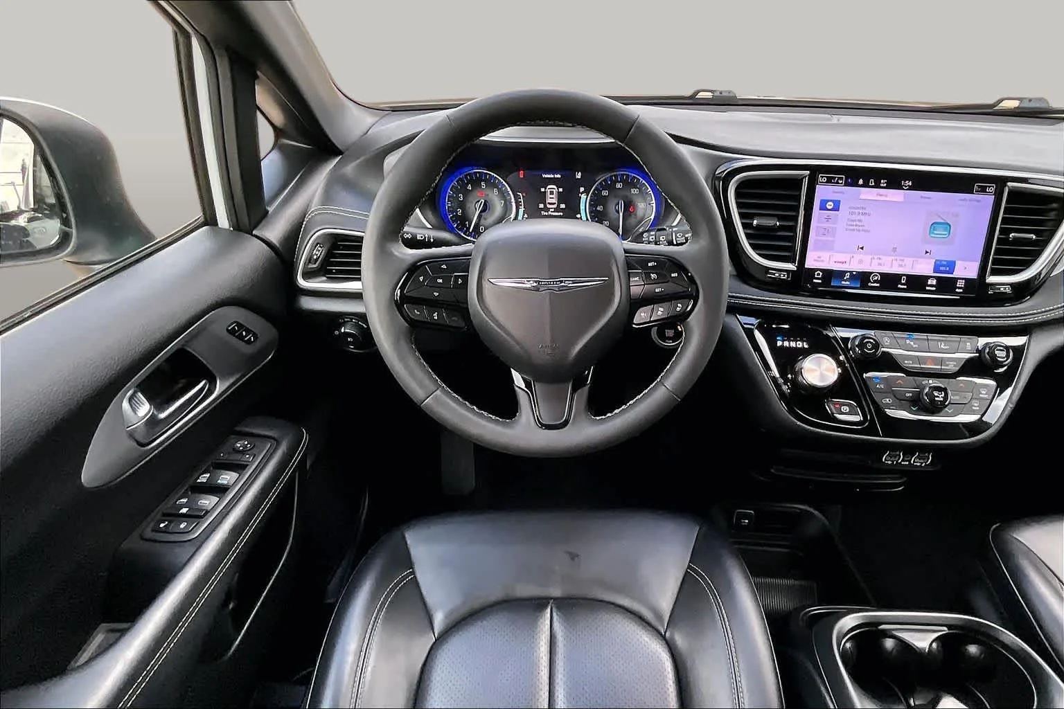 2023 Chrysler Pacifica Touring L - Photo 11