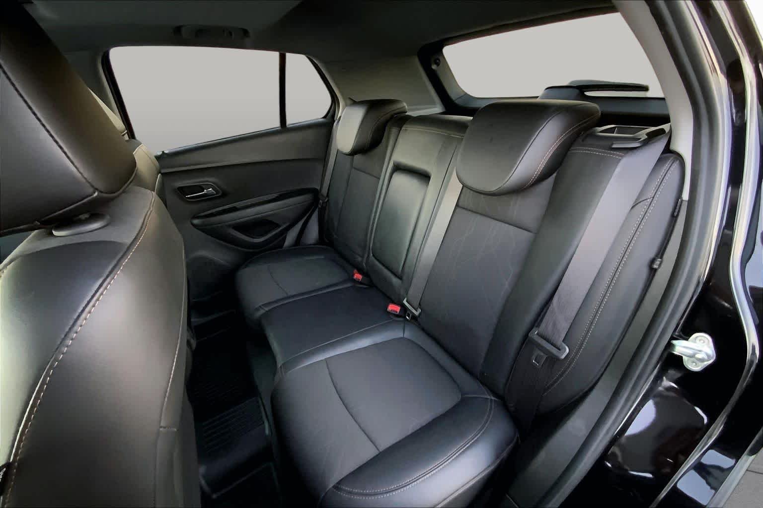 Used 2020 Mosaic Black Metallic Chevrolet LT image 18