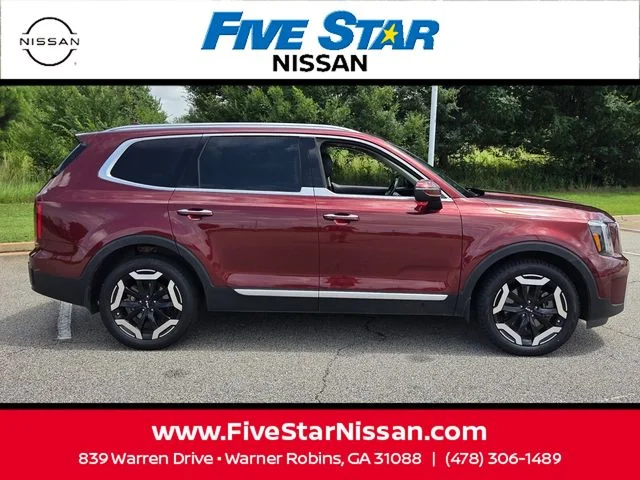 Used 2023 Red Kia S image 14