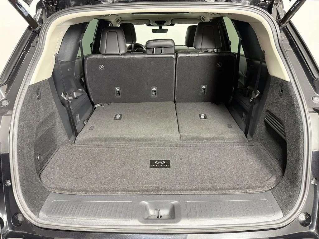 Used 2026 Black INFINITI LUXE image 28