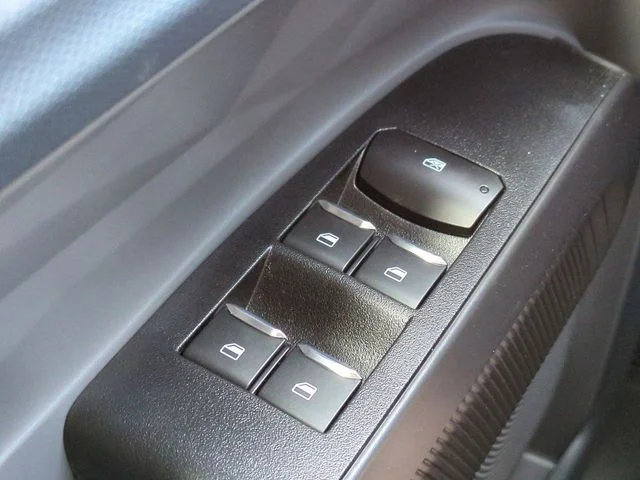 New 2026 Oxford White Ford XL image 22