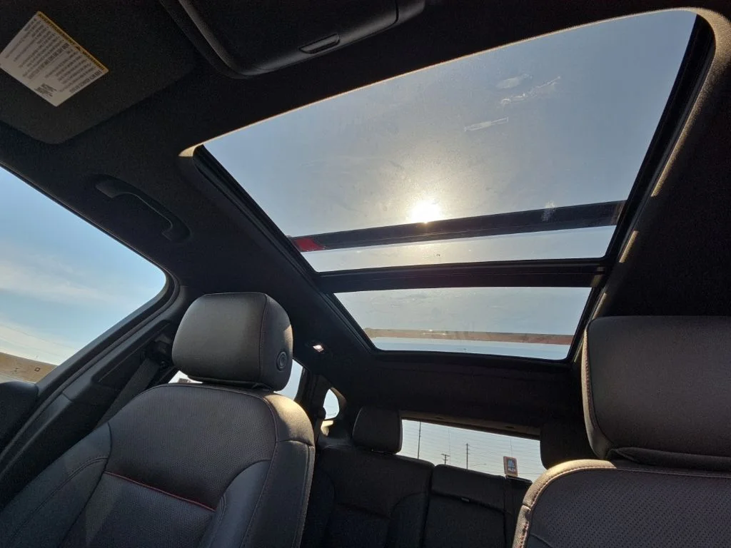 Used 2023 Red Chevrolet RS image 40
