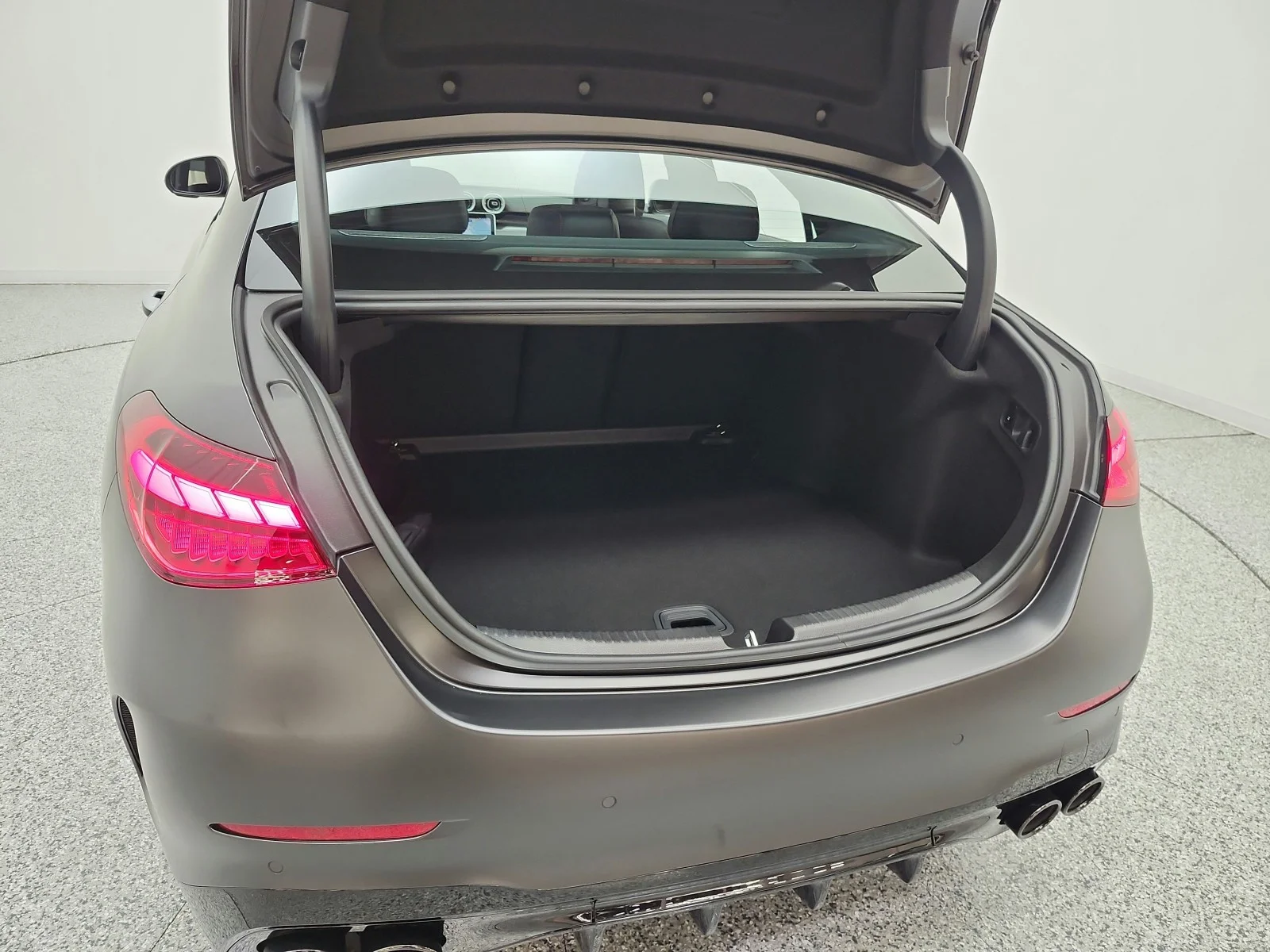 Used 2026 MANUFAKTUR Graphite Grey Magno Mercedes-Benz AMG® C 43 4MATIC Sedan image 28