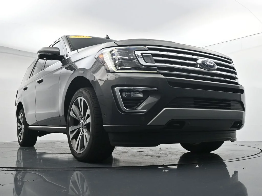 Used 2021 Gray Ford Limited image 29
