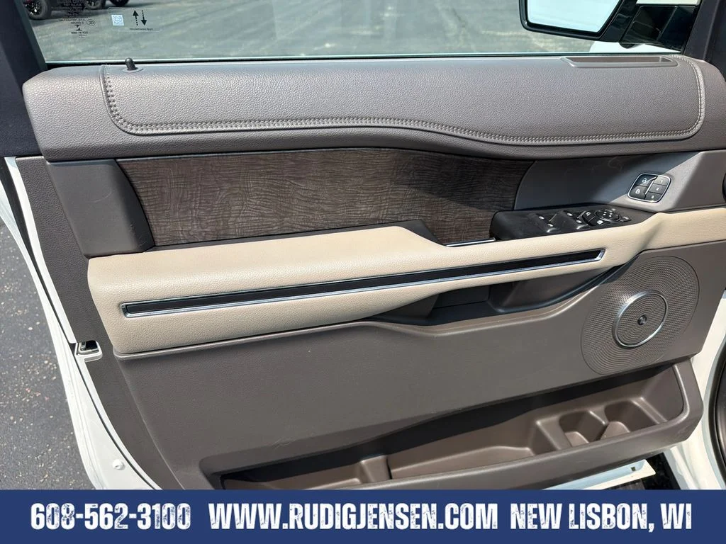 Used 2021 White Ford Limited image 10