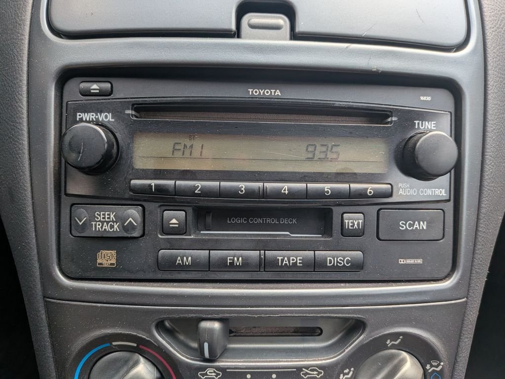 Used 2003 White Toyota GT image 16