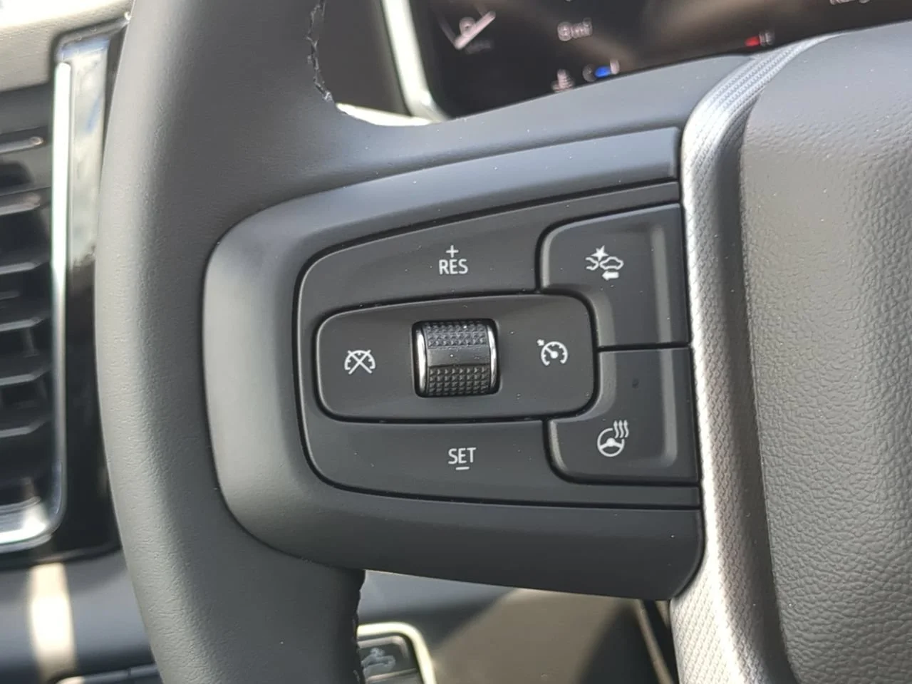 2026 GMC Sierra 3500HD Denali - Photo 25