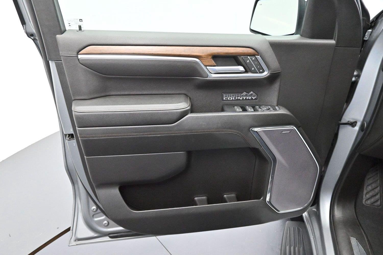 Used 2023 STERLING GRAY METALLIC Chevrolet High Country image 9