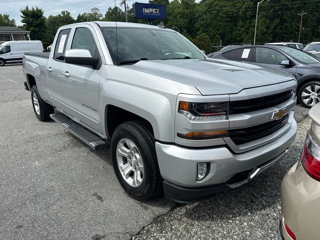 Used 2019 Silver Chevrolet LT image 2
